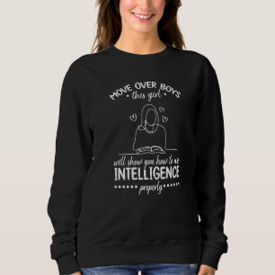 Flytta över pojkar som den här tjejen visar hur ma t shirt