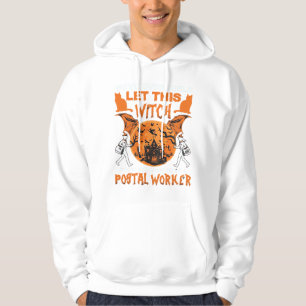 Flytta över tjejer låt häxa postarbetare Halloween Hoodie
