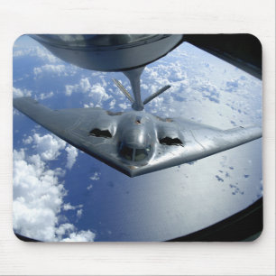 Flyttningar för en ande B-2 in i placerar för att Musmatta