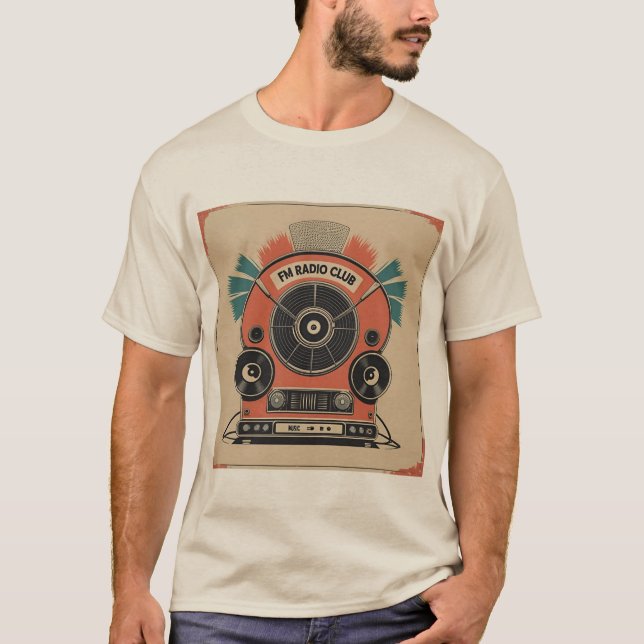 FM Radio Klubb - Retro Radio Art Tee (Framsida)