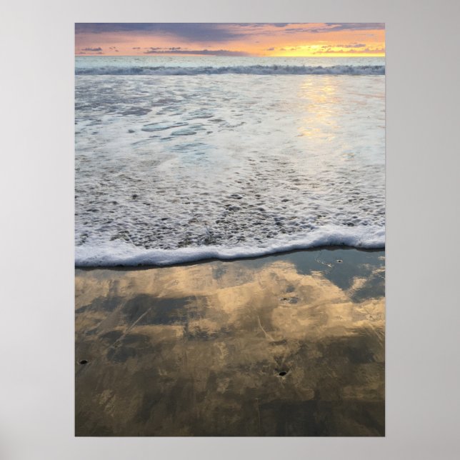 Foamy Vågar vid Moonlight Beach Poster (Framsidan)