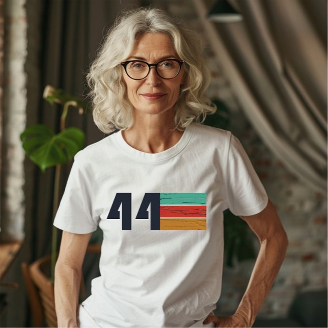 född 1944 vintage födelsedagspresent t shirt (Skapare uppladdad)