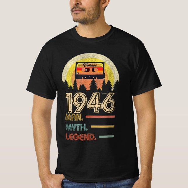 Född 1946 Man Myth Legend Birthday Gifts T Shirt (Framsida)