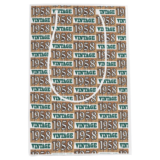 Född 1958 i en medelstor presentväska (Framsidan)