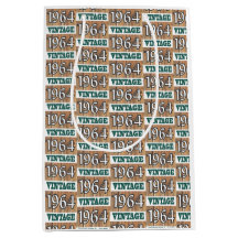 Född 1964 i en medelstor presentväska