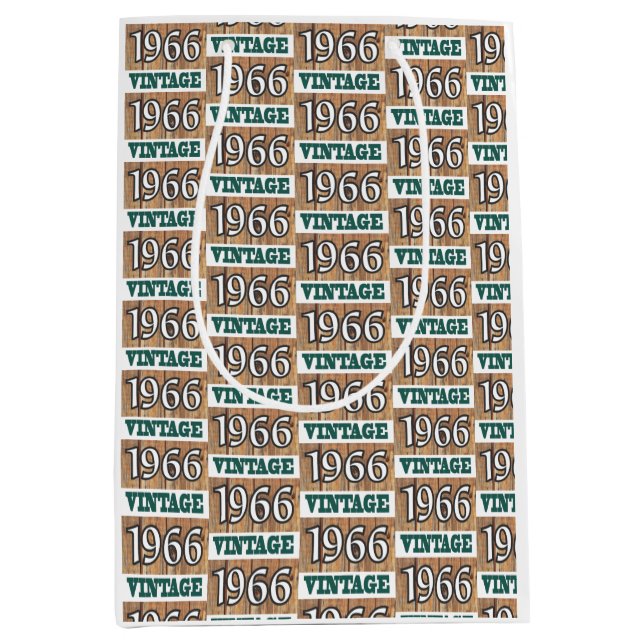 Född 1966 i en medelstor presentväska (Framsidan)