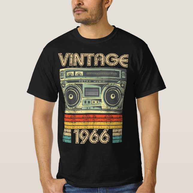 Född 1966 i Radio Retro, 1966 Birthday Gift T Shirt (Framsida)