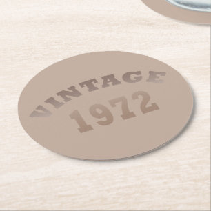 född 1972 på vintagen underlägg papper rund