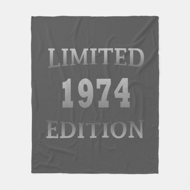 Född 1974 i födelsedagspresent fleecefilt (Framsidan)