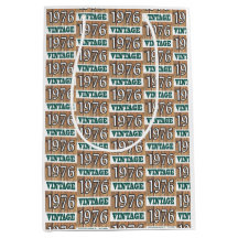 Född 1976 i en medelstor presentväska