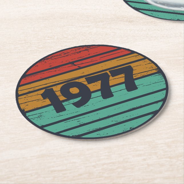 Född 1977 vintagens födelsedagspresent underlägg papper rund (Vinklad)