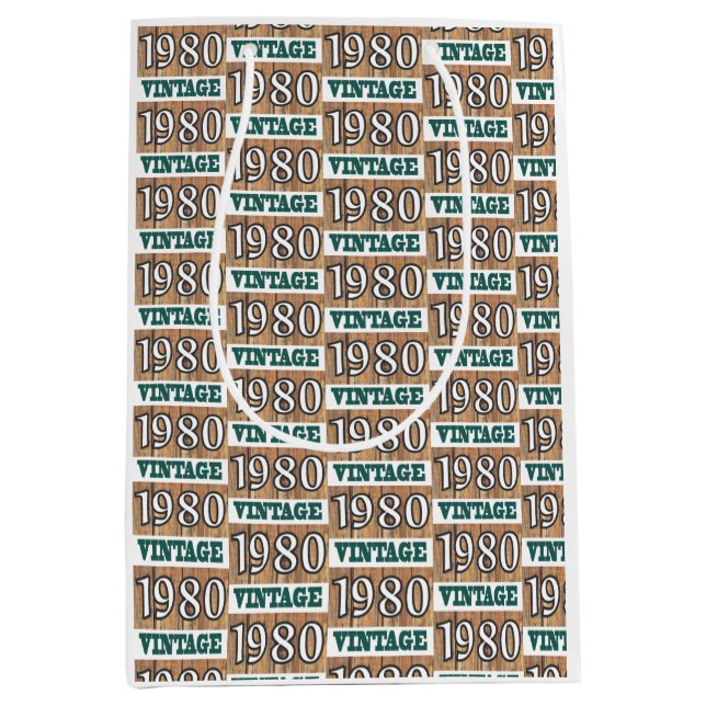 Född 1980 i en medelstor presentväska (Framsidan)