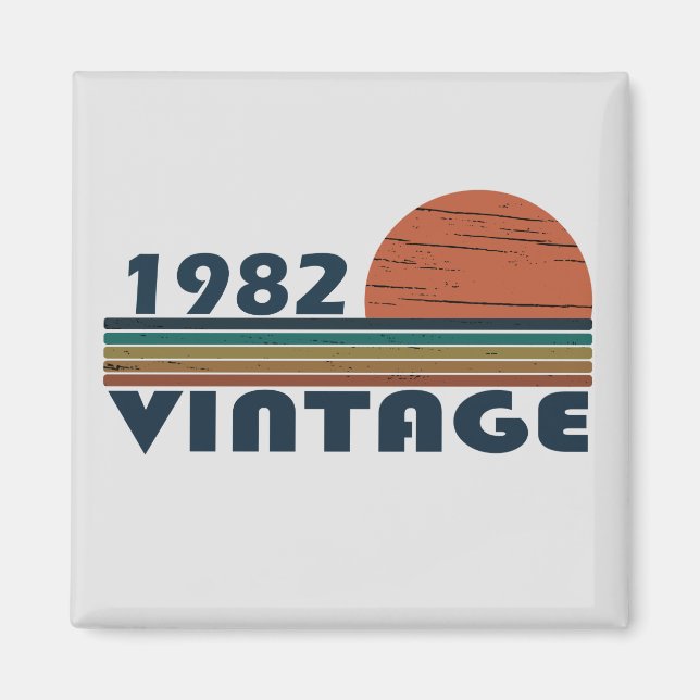 Född 1982 vintagens födelsedagspresent magnet (Framsidan)