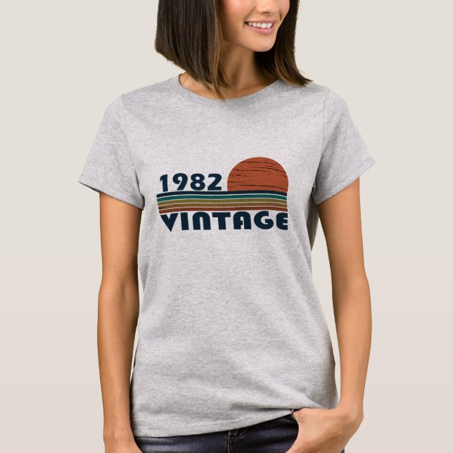 Född 1982 vintagens födelsedagspresent t shirt (Framsida)