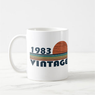 Född 1983 vintagens födelsedagspresent kaffemugg