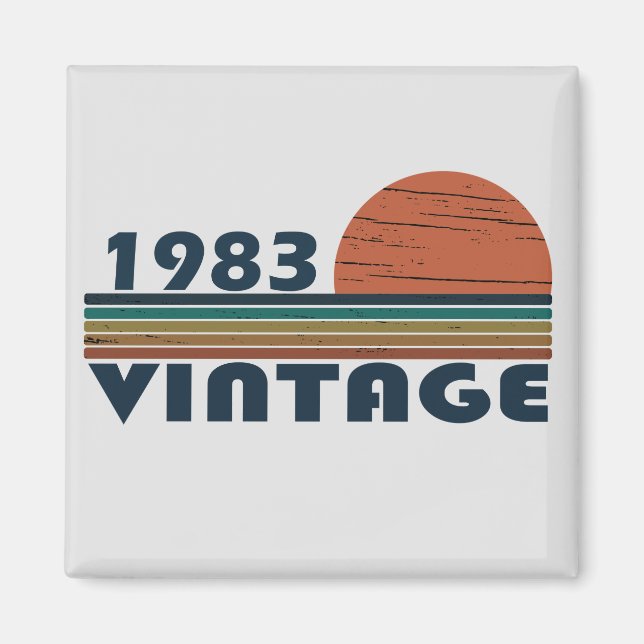 Född 1983 vintagens födelsedagspresent magnet (Framsidan)