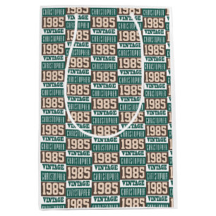 Född 1985 i en medelstor presentväska