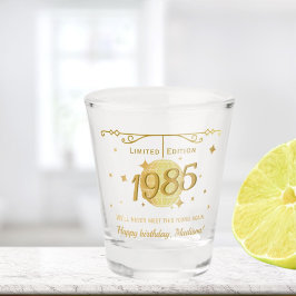 Född 1985 på 40-årsdagen av party-dryckesvaror