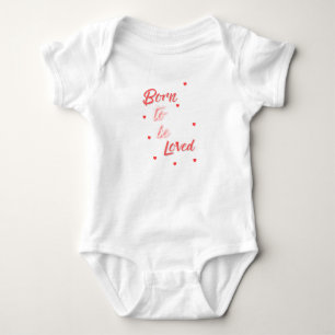 Född att bli älskad t shirt