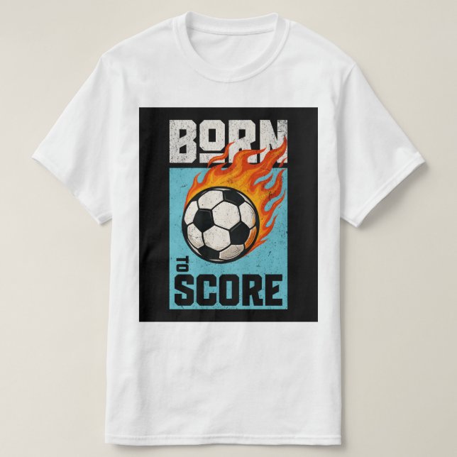 Född att göra mål T-shirt – Grafisk Tee för fotbol (Design framsida)