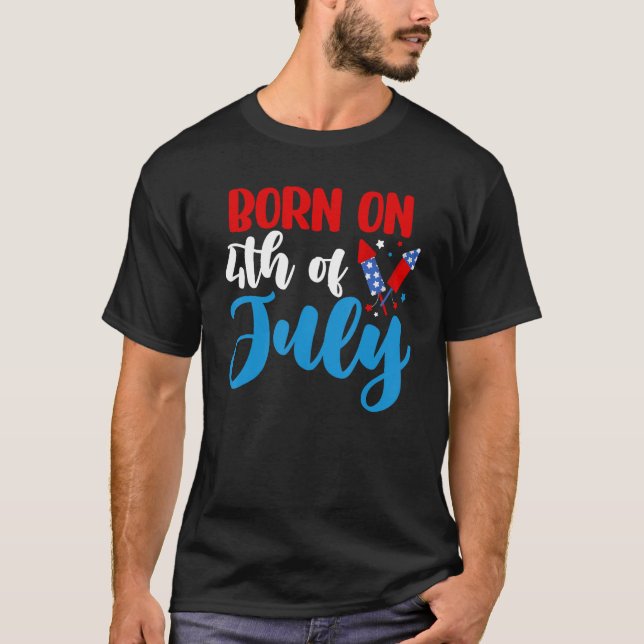 Född den 4 juli 4 juli t shirt (Framsida)