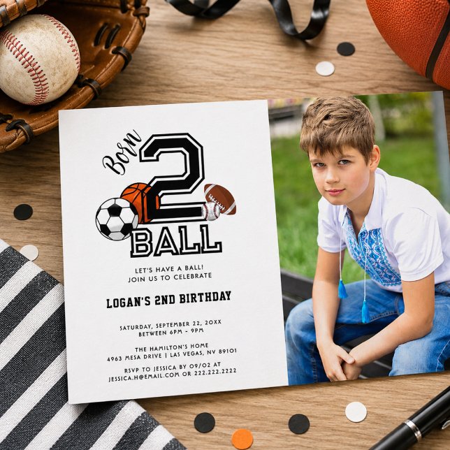 Född för att spela boll | Sporttemat pojkes 2-års  Inbjudningar (Born 2 Ball | Sport Themed Boy's 2nd Birthday Invitation)