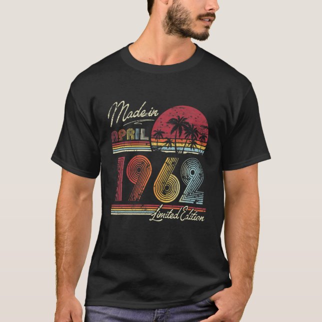 Född i april 1962 60:e helgdagen 1962 60 år t shirt (Framsida)