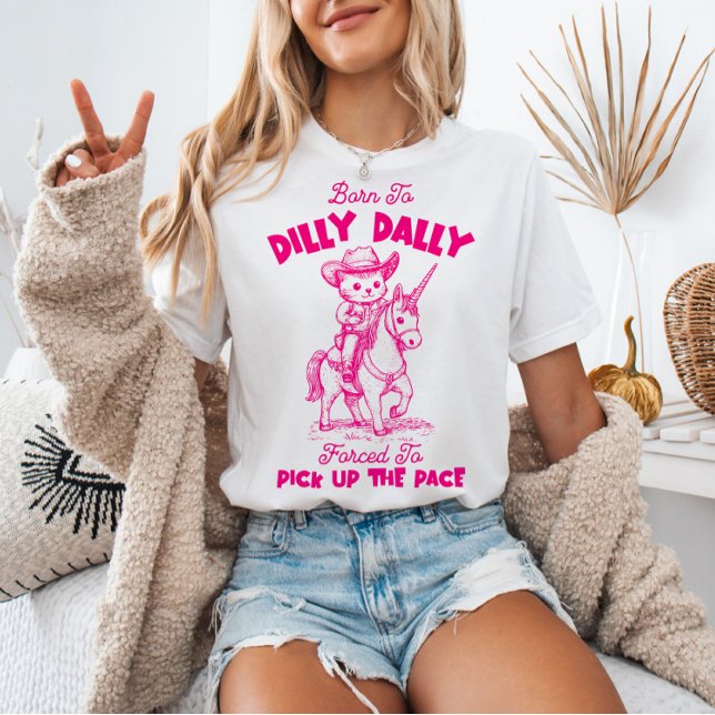 Född i Dilly Dally Cowboy Cat Riding Unicorn T Shirt (Skapare uppladdad)