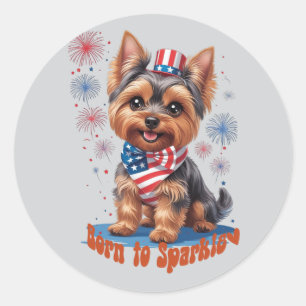 Född i Gnistra - Cute Patriotic Yorkie 4:e Jul Runt Klistermärke