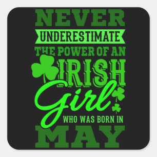 FÖDD I MAJ Birthday Irish Women Mamma Fyrkantigt Klistermärke