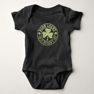 Född Lucky på St Patrick's Day irländska födelseda T Shirt