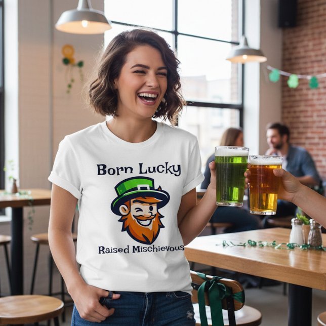 Född Lucky - St Praticks dag T Shirt (Skapare uppladdad)