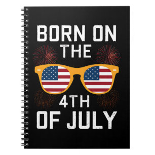 Född på 4 juli födelsedag solglasögon USA Anteckningsbok