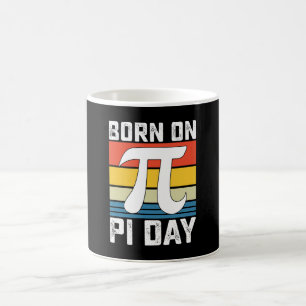 Född på Pi-dagen Födelsedag Matematik Matematik Kaffemugg