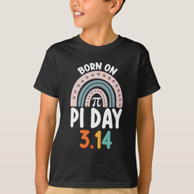 Född på Pi-dagen Födelsedag Matematik Roligt T Shirt (Framsida)