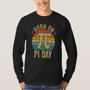 Född på Pi Day Math Equations Vintage Sunset Geek T Shirt