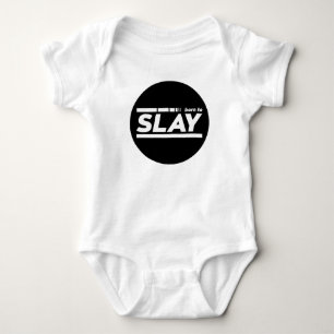 Född till slay Typography T Shirt