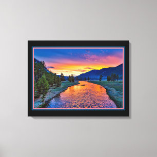 Födelse av solen på flodlandskap Canvas Pri