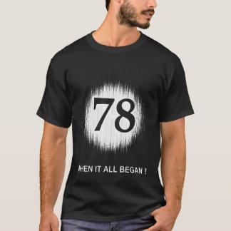 FÖDELSE DATERAR VIT 78 TEE SHIRT