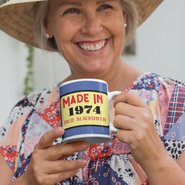 Födelseår 1974 50-årsjubileum femtio år gammal kaffemugg (Skapare uppladdad)