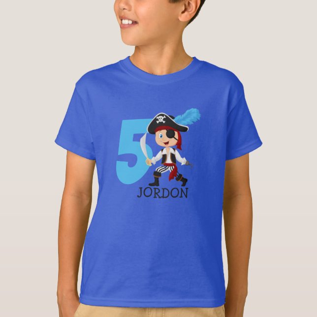 Födelsedag 5:e Namn Party Pirat T-Shirt (Framsida)