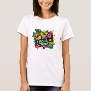 Födelsedag: Aktiverat graffiti Womens' T Shirt