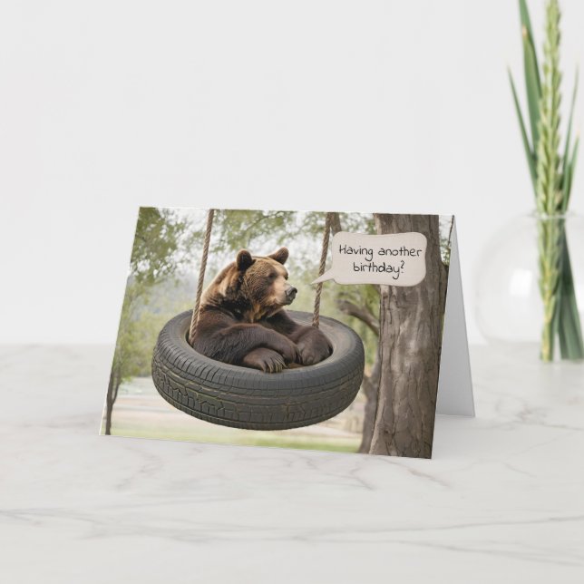 Födelsedag Bear Sitta i Däck Kort (Framsida)