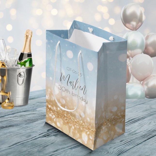 Födelsedag blå glittrande guld namn (A birthday gift bag for a elegant and glamorous birthday. A faux gold glitter shimmer champagne)
