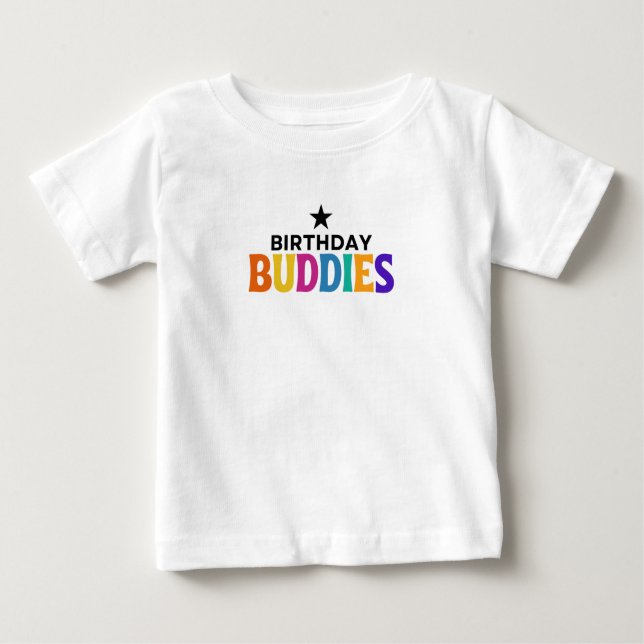 Födelsedag Buddies T Shirt (Framsida)