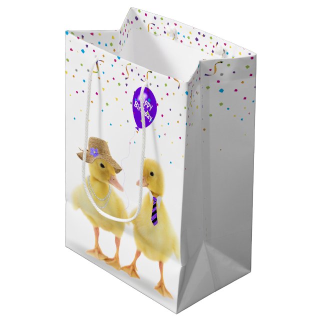 Födelsedag Ducklings med Party Balloon (Framsidan Vinklad)