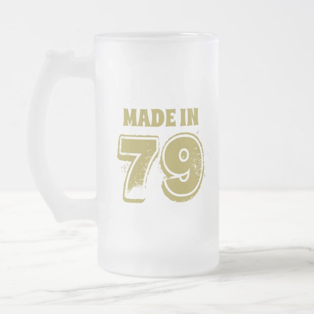 Födelsedag gjord i "79 Typografi Drinking" Frostat Ölglas (Vänster)