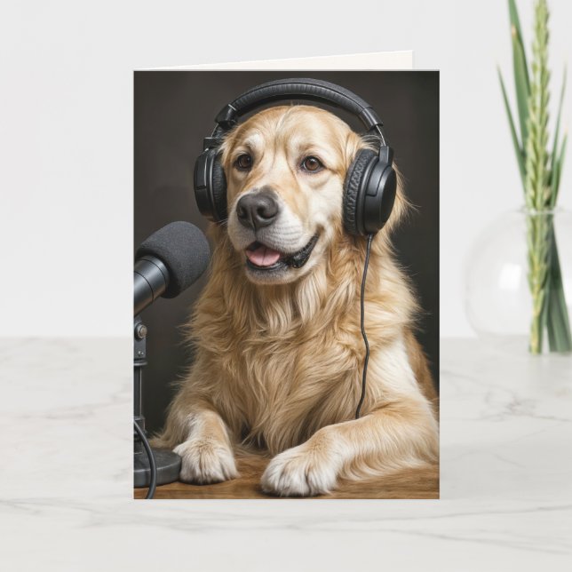 Födelsedag Golden Retriever som är värd för en pod Kort (Framsida)