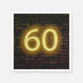 Födelsedag Neon 60 - skylt på brickmuren Pappersservett