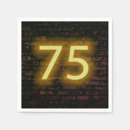 Födelsedag Neon 75 - skylt på brickmuren Pappersservett